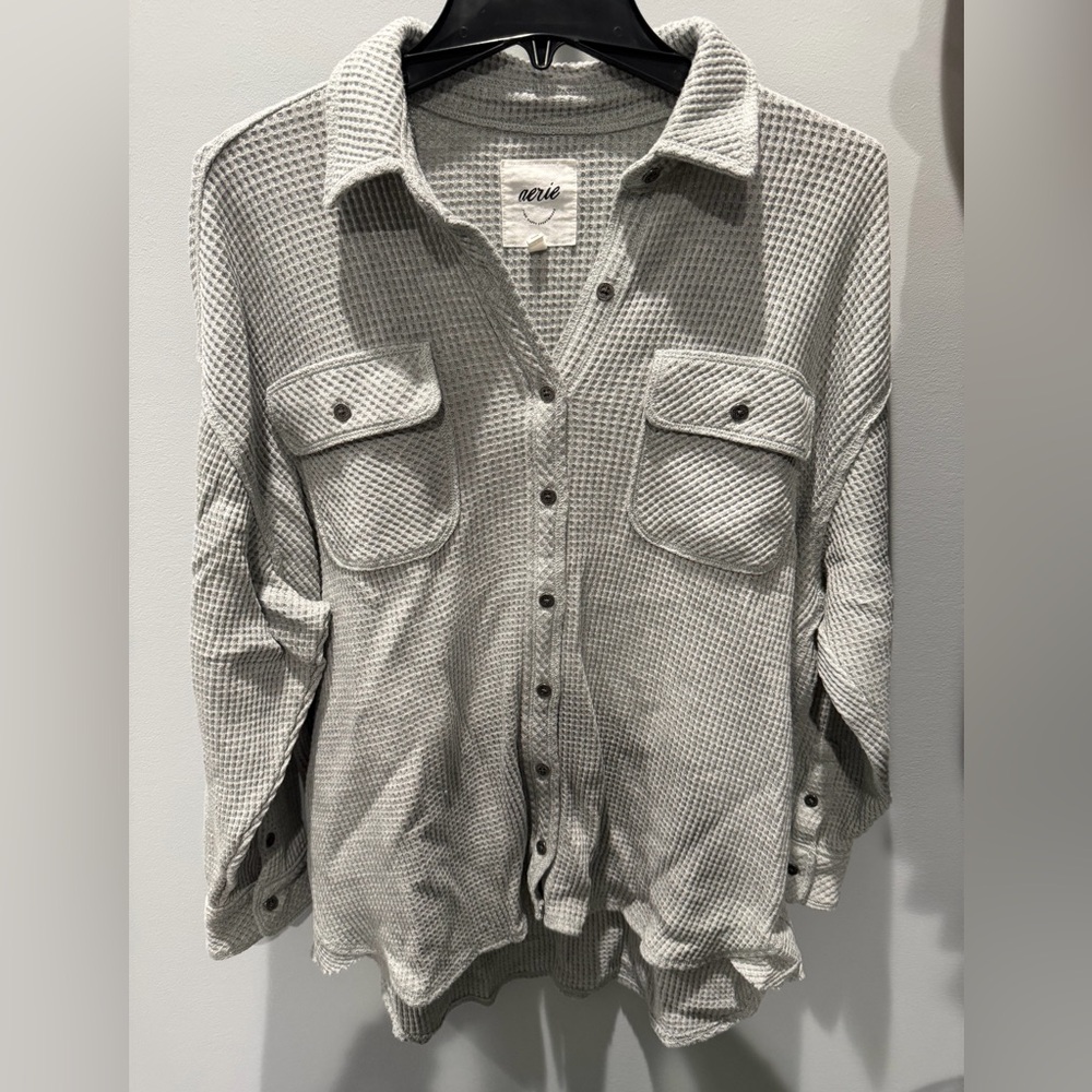 Aerie Light Gray Casual Button Down Shirt